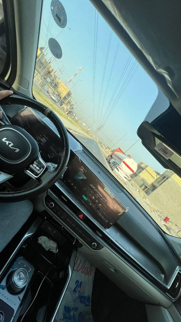 السلام عليكم
للبيع سورنتو موديل 24 رقم اربيل خليجي ضمان 5 سنوات وباسمي ..
محرك 6سلندر 
بانوراما 
داتا شو 
ويل حجم 20  
كير ماوس
هندبريك بصمه 
تشغيل عن بعد والصندوق والكراسي كهرباء 
مكفوله كفاله عامه 
السعر ٣٢٥ ورقه وبيهه مجال بسيط
***********
