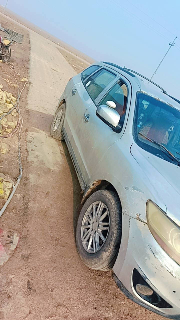 سانتا فيا 
مديل 2007
وارد مريكي لو خليجي ماعرف بعد 
اشتريت بس جاملغ مبدل ابيع مثل ماشتريت 
سياره حلوه 
تخم. تاير حته اسبير جديد ما صار شهر خليتهن 
محرك. وكير كفاله عامه 
حداديه جديده 
اسعر. 85
ميسان المشرح. 
وثانيا ابيع مرااوس إذا وجددت كيه حمل 

مراوس. بكيا حمل  كون مثل سعر سيارتي أو أكثر أو اقل يطيني فرق او أعطيه 
مو سيارتك كيه ماتسوه ٤٠ وتريد مراوس واكلي بدون فرق أخي أفهم منشور حته لا تعبني وتعبك  إذا عندك سياره  
  كيه تريد تبيعها أقل خميسن اني اشتري حته بدون مراوس 
 اتصال 

***********

***********
