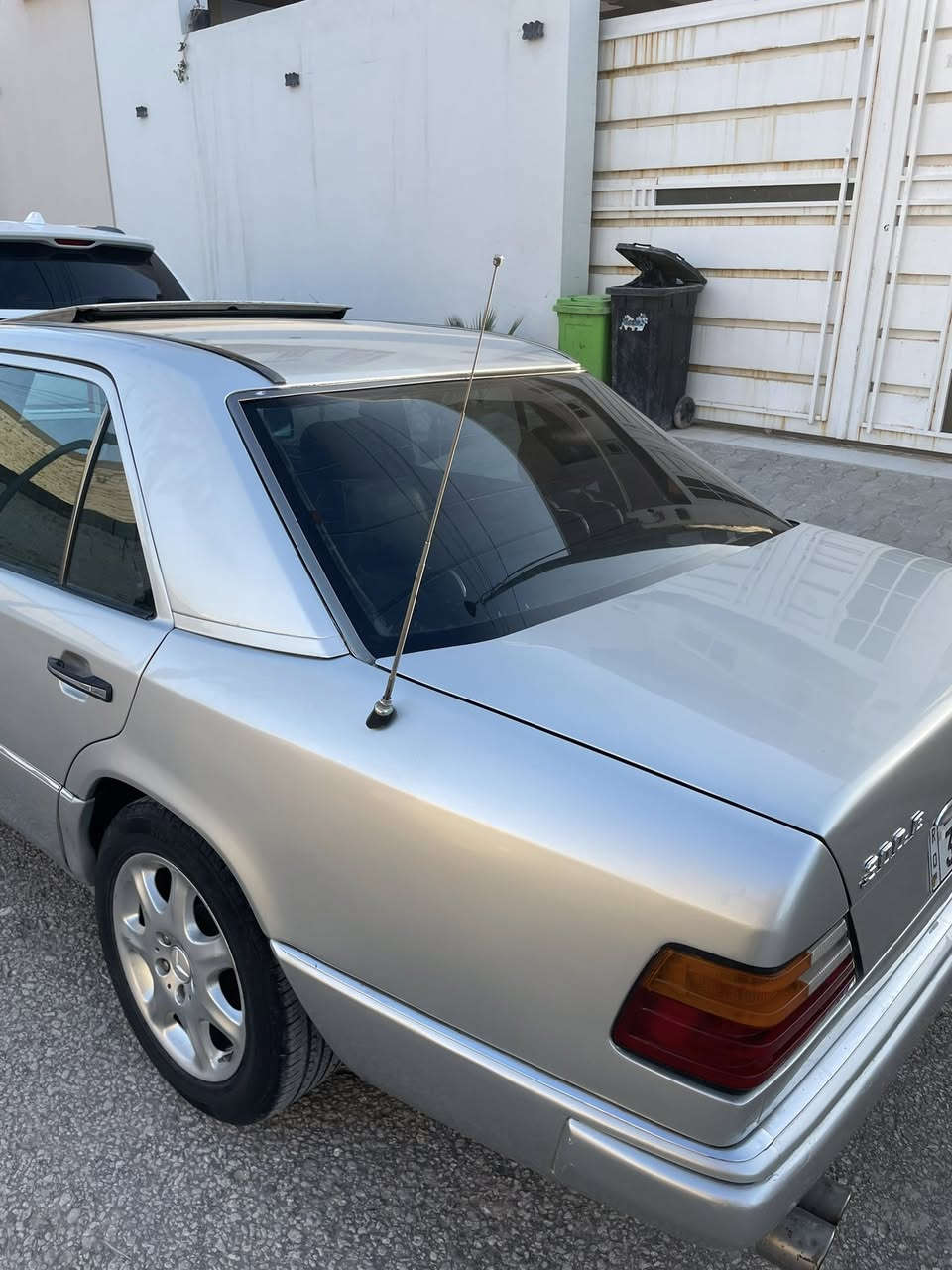 مارسدس 1990 مكاني نجف الاشرف رقم مثنى دولي فقط التبريد مايشتغل السعر (75) ***********
