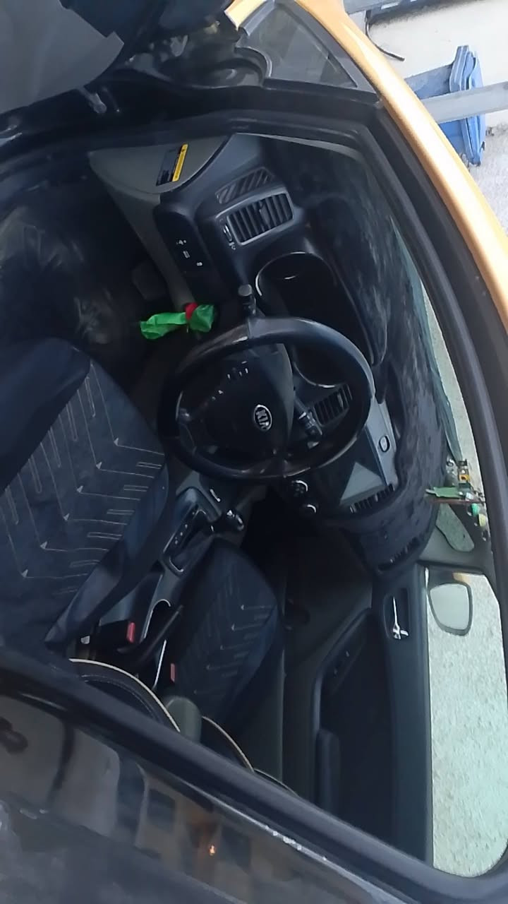 السلام عليكم فورتي وارد ليبل واحد فقط الجنطه امبدله حادثهه جملغ الايسر 2015 مكاني شقق بسمايه *********** السعر 100 بيهه مجال قليل
