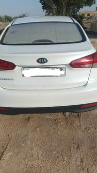 سيارة سيراتو 2017 للبيع  السعر135وبيها مجال بسيط  الاتصال رقم مثنى 078...