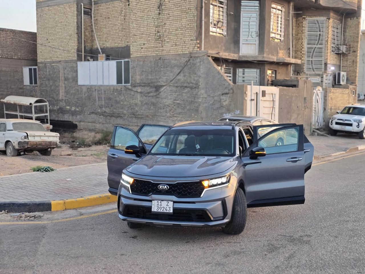 السلام عليكم من رخصة الادمن سورنتو 2023 وارد أمريكي كلين تايتل السيارة فول مواصفات عدة البانوراما السعر 42 مليون العنوان كربلاء رقم الهاتف ***********
