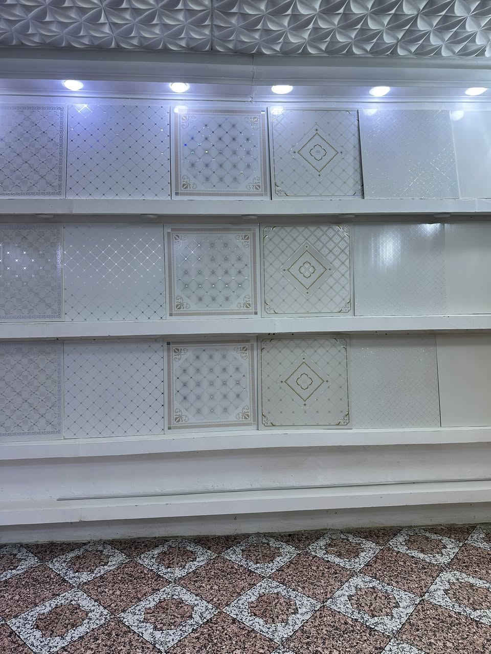 جميع الموديلات متوفرة بجميع الالوان 
كل هذا تجدوه عند الرشيد الديكور 
وكيل شركه نهر التون كوبري لاستيراد المواد الديكوريه جمله ومفرد الاول دارمان صريق اربيل الثاني العلم ربيضه قرب مركز الشرطه 
***********
