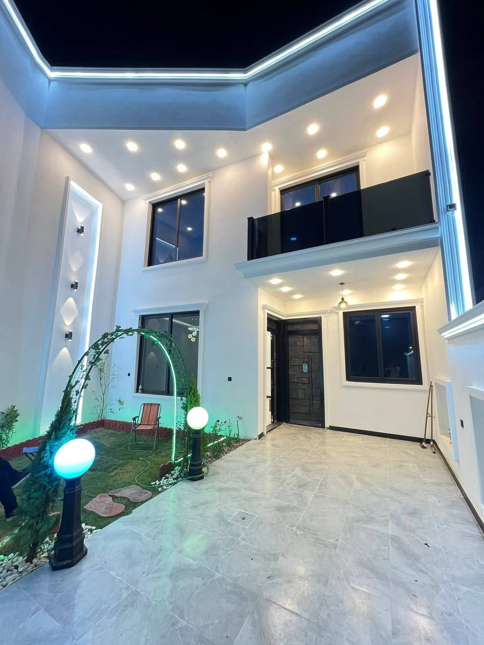 بيت للبيع مودرن زيرو مساحه 200متر
🏡هذا المنزل تم اختياره بعناية حتى يوفر لك الراحة، الموقع المميز، … قرار راح تفتخر بيه.🏡

✅يحتوي على 5غرف نوم 
✅يحتوي على 3صحيات +بانيو
✅يحتوي على صاله كبيره 
✅استقبال +مطبخ 
✅كراج سيارات +حديقه متنفه للبيت
 
البيت بالحقيقه أجمل من الصور 
فيديو توضيحي https://vt.tiktok.com/ZSu4pk3NG/

الاستفسار الاتصال ***********

 #هاشتاك #دعم #مشاركات #تفاعل #لايك
