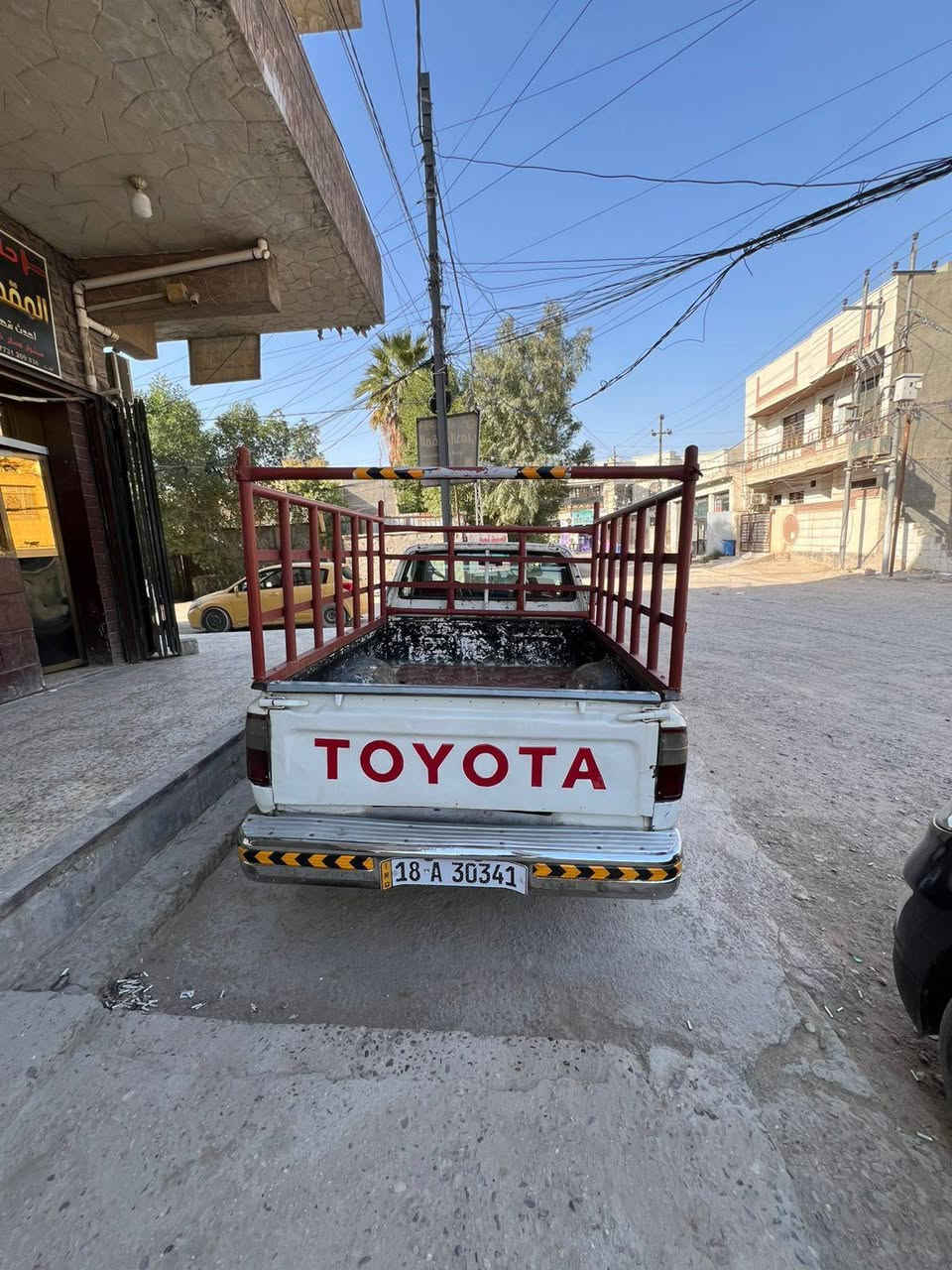 سلام عليكم بيكم تيوتا موديل 2001 كير محرك خير من الله مابيه ضربه صبغ صفه وحده بل بدي الاستفسار ***********
