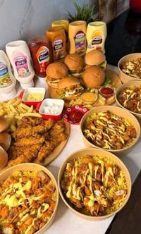 خلفة غربي كامل متفرغ حسب الاتفاق 07723672423