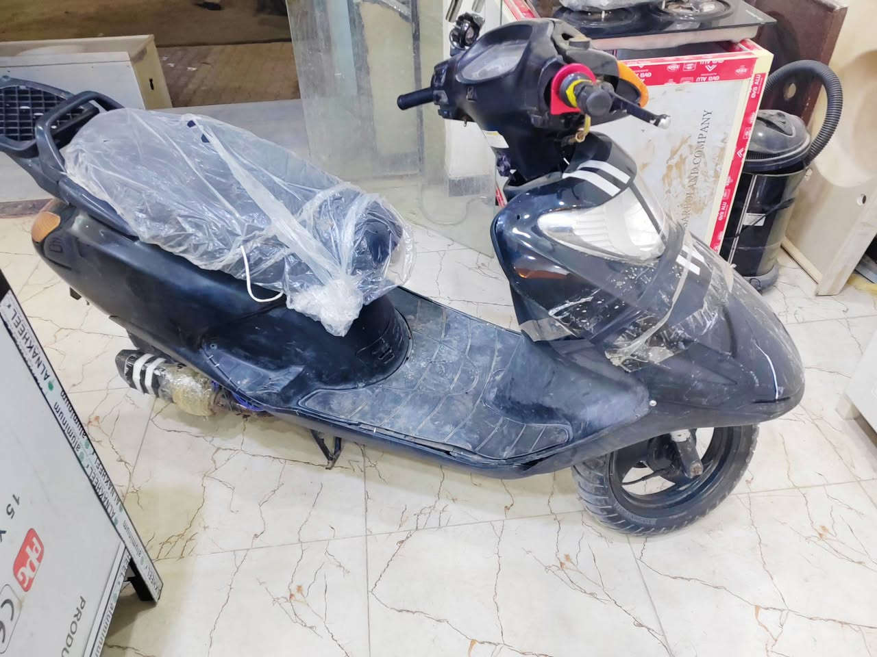 العنوان فلوجه حي شهداء قرب مرطبات مشمشه مزاد ابو كاظم البطاوي *********** يوجد خدمه توصيل الباب بيتك بل أجره ***********
