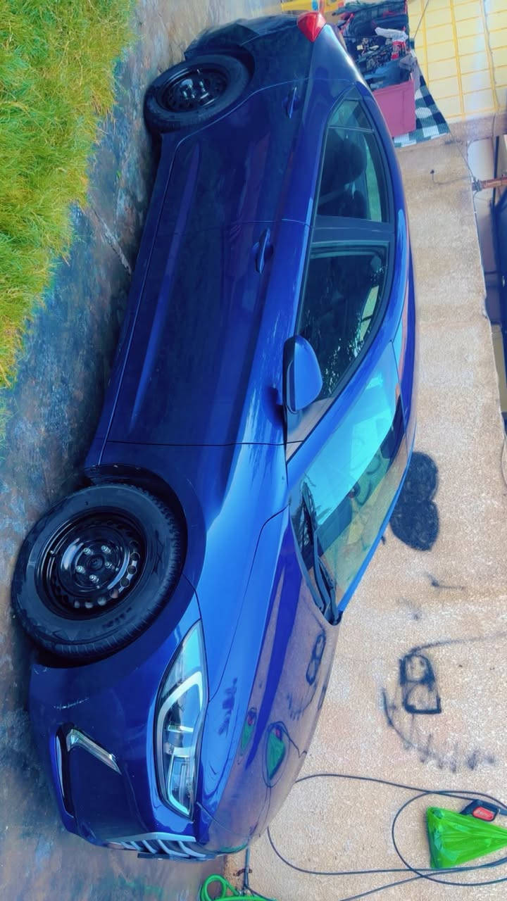 السلام عليكم الإنترة ٢٠١٧ سياره جدا نضيفه كير محرك تبريد صدر امامي خلفي كله جديد وبلادي وارد كندي ضربتهه دعاميه إماميه بس كلش خفيفه  والباقي موضح بالفديو سياره رقم بصره نكليزي مكاني بغداد الجديده  تحويل بغداد ثاني يوم سعر ١٢٠ وبي مجال بسيط ***********
