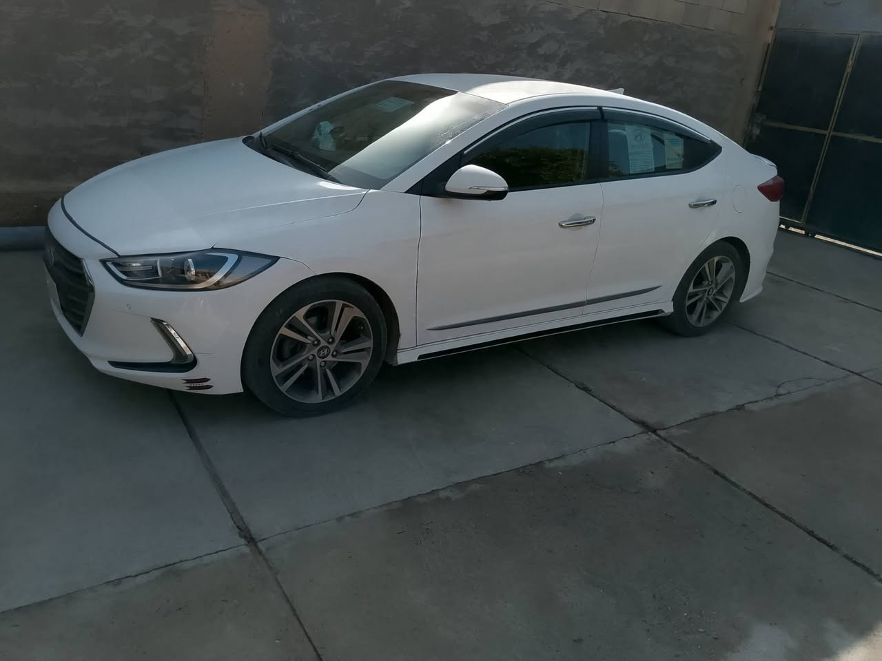 اللبيع النترا موديل 2017
محرك 2000
وارد امريكي
بيها ضربة بسيطة قطعة واحدة والباقي مكفول
السعر مناسب الشراي يتصل على الرقم ***********
