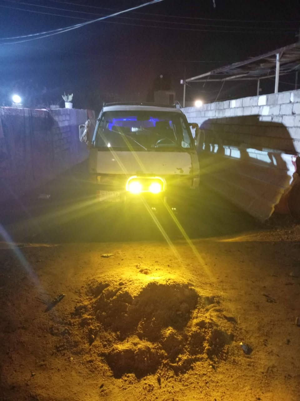 السلام عليكم البيع كيه بسته ٩٥  مكينه و كير وحداديه واكسن وتخم تاير كله جديد كهربائيات كله شغاله سياره خير من الله دوشمه جديده كاعيه جديد المكان دوانيه السعر ١٧ وبيه مجال اتصال ***********  ابيع كوم حديد  اتعهد سرقه وعشاير بدون راعي
