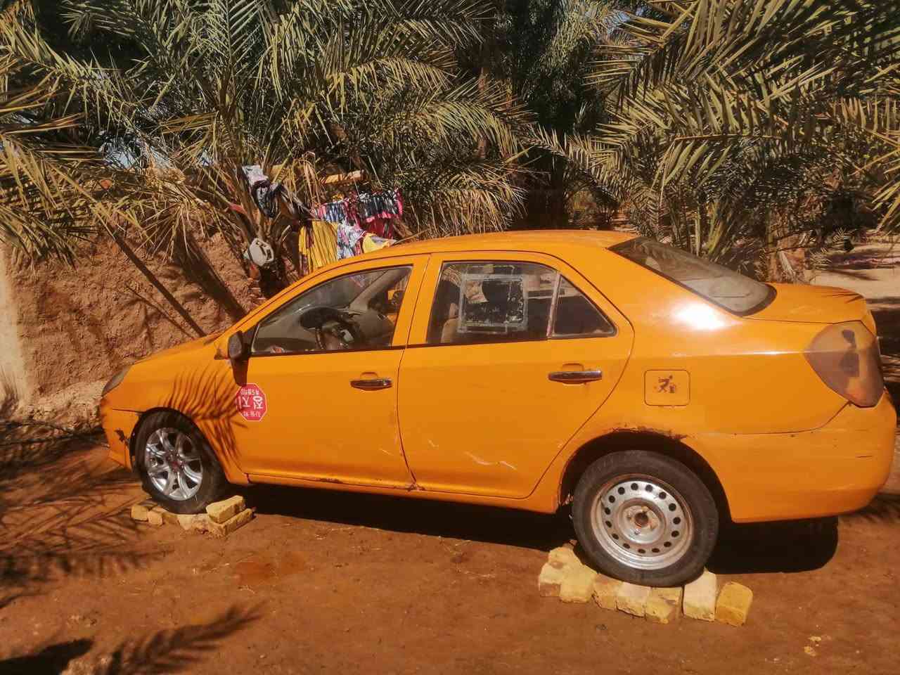 السلام عليكم
سياره جيلي ام كي كير حداديه جديده مكينه 1600  دواخله نضيفه تخم تاير جديد باقي التفاصيل خاص المكان ذي قار الفهود تقاطع سيد يوشع للتواصل الرقم ***********
