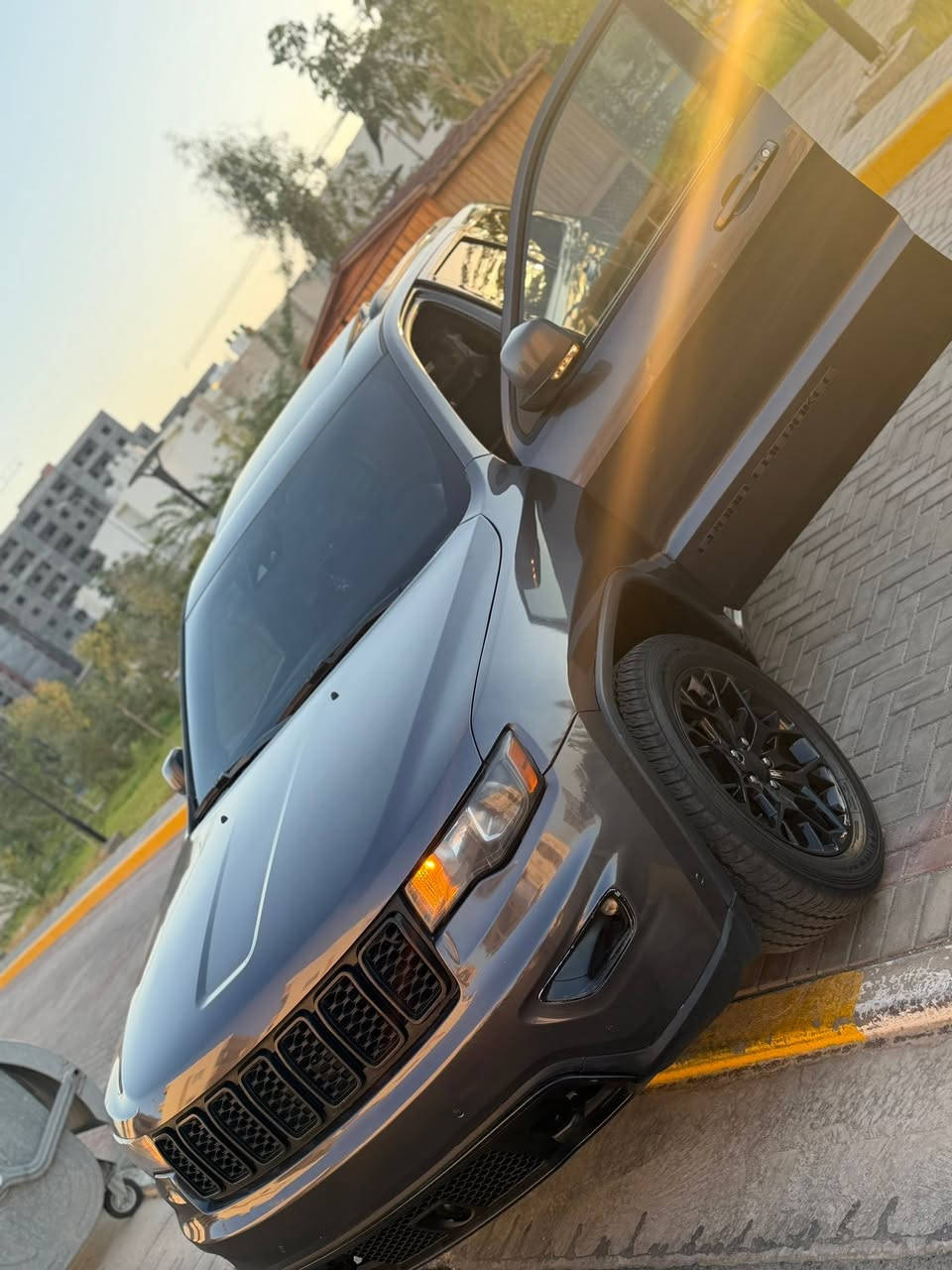 2020Jeep TRAIL HAWK
السياره اعلى فئه فول الفول 
رقمها بغداد مميز
جكات تصعد وتنزل 
رادارات اماميه وخلفيه 
عليها برمجه مال بانزين عادي اسم دونز ماكو
شاشه كار بلي 
تدفىه وتبريد بلكشنات 
كشنات حضن اس ار تي 
١٦سماعه صوت
ويل ٢٠
ضررها فقط بنيد وجاملغ والجاملغ ثاني مصبوغ اثر جراد 
سياره كامله من كلشي حداده تبريد كير مكينه كفاله عامه 
ماكو هيج سعر بلسوك مال تراك هوك 229$
***********
