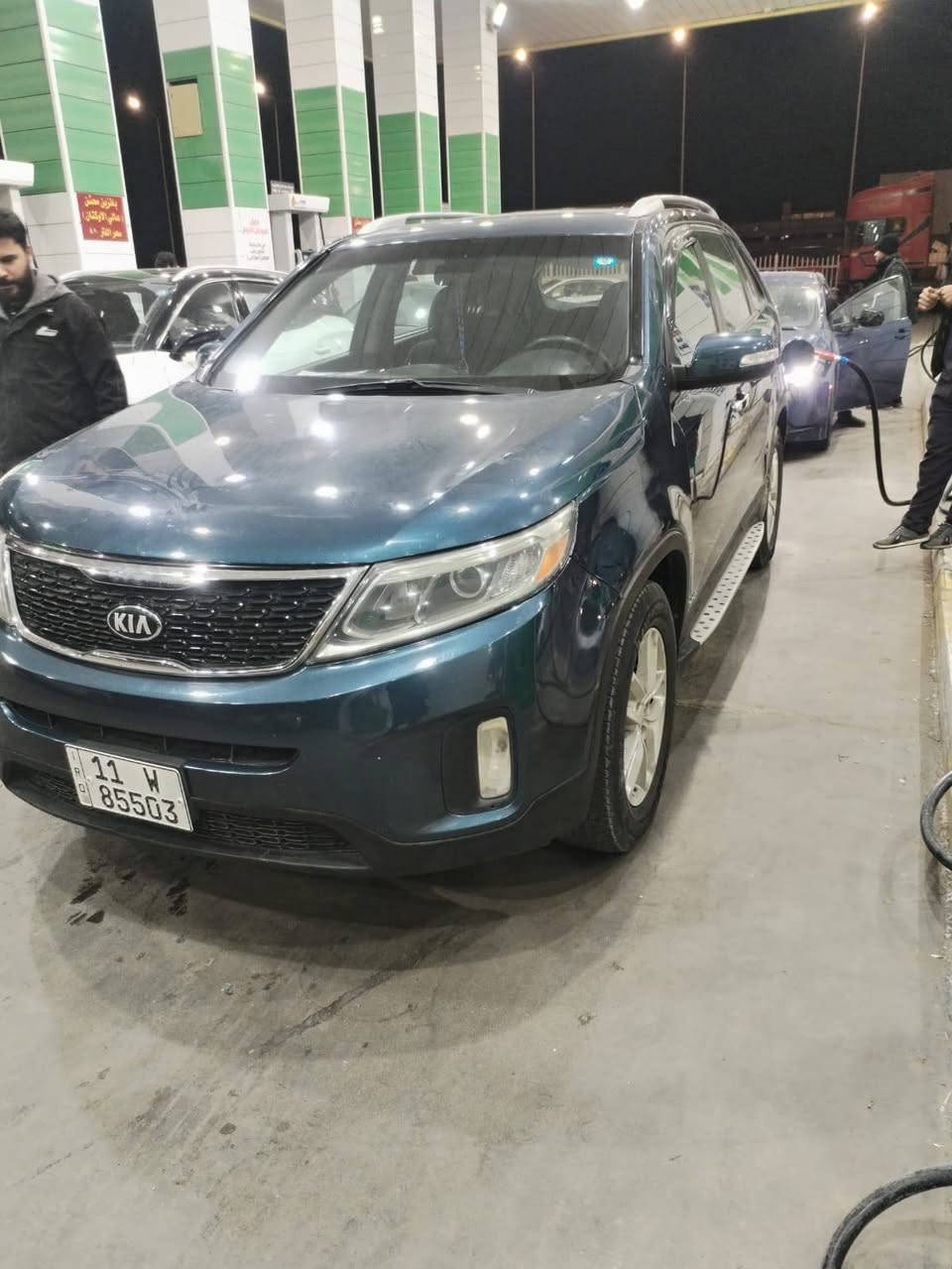 سلام عليكم سورنتو مديل/ 2014/وارد أمريكي /7راكب/4سلندر/ سياره جديده /تخم تاير/ حداديه جديده/سياره فول موصفات /دفع رباعي/ منضومه زنون/  رقم بغداد بسمي أرقام انكليزي / هاي صوره ضرر في امريكه / بيه 3 قطع صبغ جمالي بدون ضربه/عنوان البصره منطقت الهارثه/***********/ السعر 130 /وبيه مجال لطيبين /
