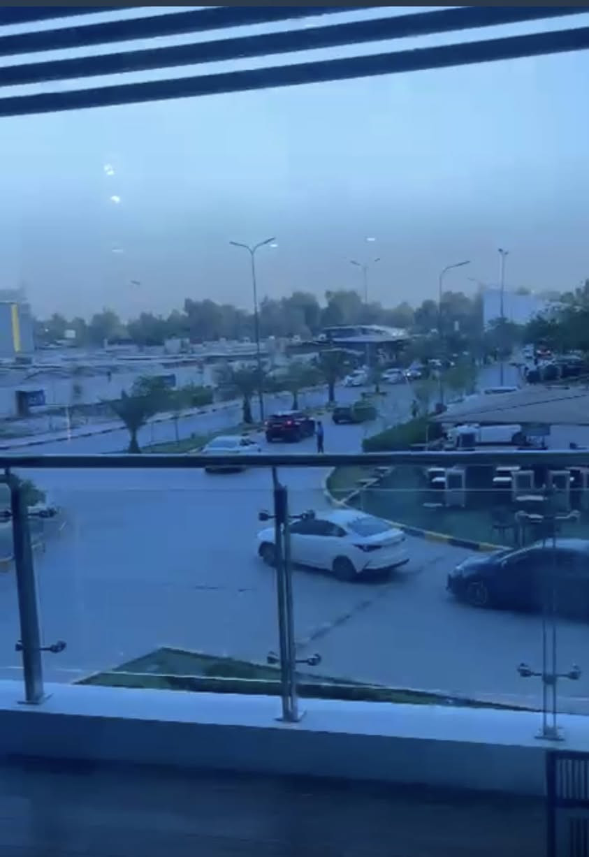 شقة للايجاربوابة العراق .. مساحة 255 م اطلالة رائعة
طابق اول عمارة 15 
مؤثثة احدث الاثاث
***********
