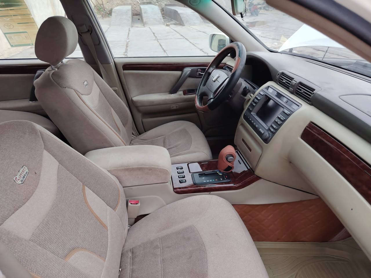 السلام عليكم ملكه أدوات ديفور الكبير اصل شاصي 75 اربع دكم دشبول عارف العيساوي كصتين السعر(38 قابل للتفاوض) للاستفسار ***********
