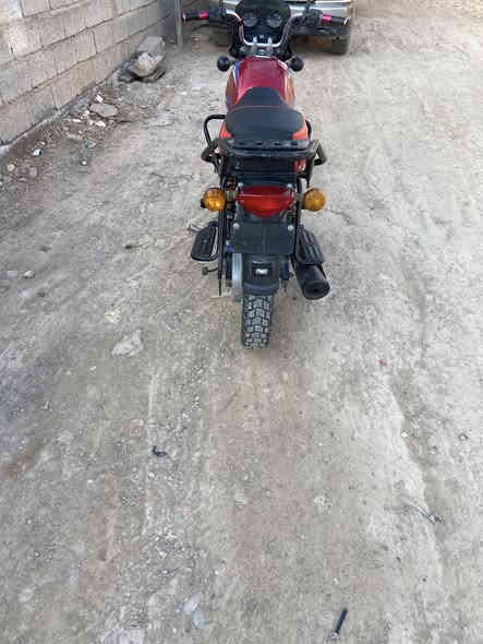 دراجه للبيع بوكسر 2021اوراق كامله اصوليه بس بيه دخانه مكاني ديالى سعر 800وبيه مجال***********
