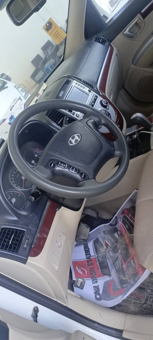 السلام عليكم.. سنتافي موديل ٢٠١٠ فول مواصفات ٦سلندر كفاله من صبغ وفتح وتبديل محرك كير كفاله  سنويه لغاية ٢٠٣١  السعر ١٤٨ بيه مجال مكاني واسط الزبيديه ***********/***********
