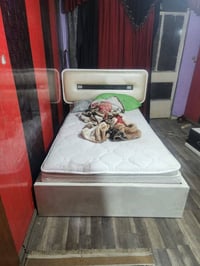 غرفة نوم مستعمله للبيع  الاستفسار ٠٧٧٣٣٧٠٠٨٦٨