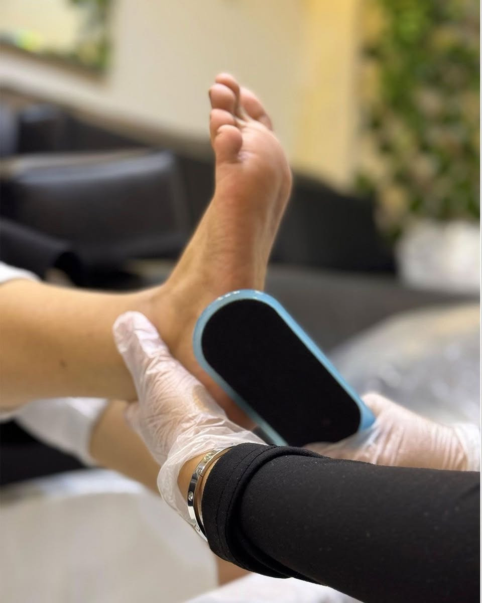 ✨ عروووض 💃💃💃العيد خاصة في صالون النور ✨

دللي نفسك بأفضل الخدمات وبأسعار مناسبة 💇‍♀️💅

💄 مكياج سهرات:
💇‍♀️ تسريح شعر: حسب طول الشعر 
👄 فلر شفه ( ب35 الف )
تركيب رموش ( 10 الاف) 
وشم حسب الرسمه 
💅 منكير وبديكير: ( 10 الاف)
🌸 تنظيف بشرة + حف وجه وحاجب : ( 5 الاف)
تاتو حاجب ( 25 الف )
صبغ شعر 👩‍🦰 ( 20 الف)
شيرة جسم كامل (20الف )

💍 مكياج وتسريحة شعر 
خدمة دلفري متوفره 
📍 المكان: (بسمايه )
📞 للحجز والاستفسار: (***********)

✨ شغل نظيف ومواد أصلية وأجواء مريحة ✨
Maetham Abd
