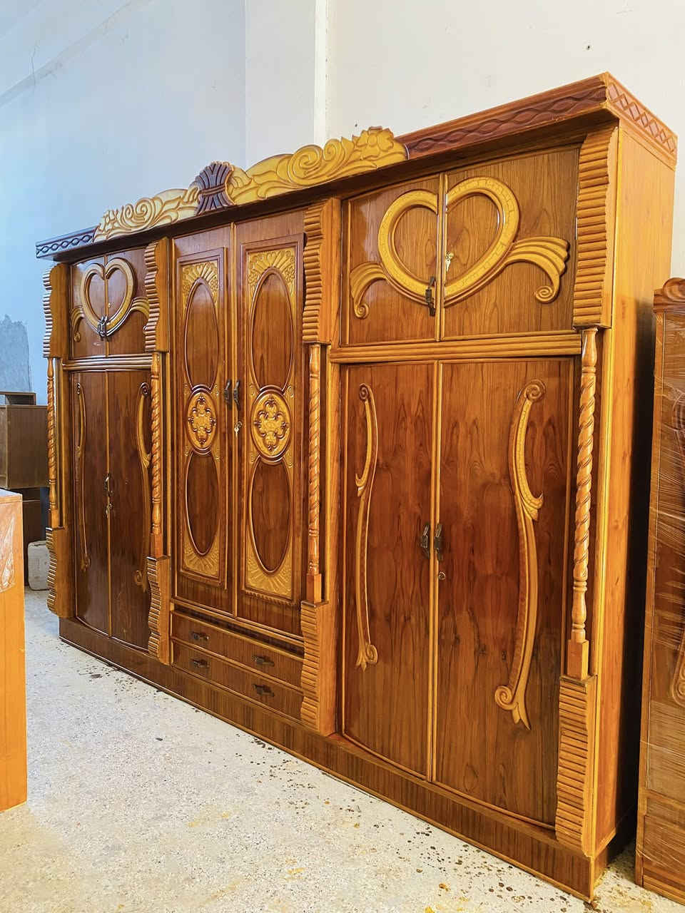 غرفة نوم توصاه حطاطة شغل درجة اولى بسعر 900 وبيها مجال للطيبين
عنوان بعقوبة كاطون شارع ابو رباح مزاد ضي القمر 

‭0772 484 3666‬
