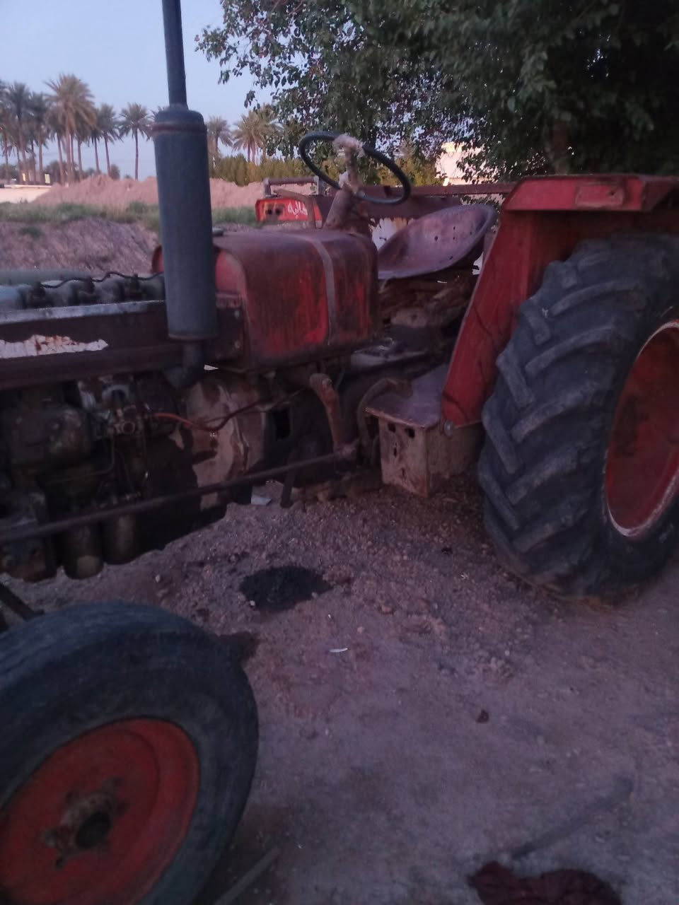 عنتر 71 محرك 4 بستم جاهز لاتنقيص ولا بخار كير خير من الله هدروليك خير من الله جاهزه للكراب مكاني بغداد محموديه ناحيه الرشيد*********** السعر 500-3
