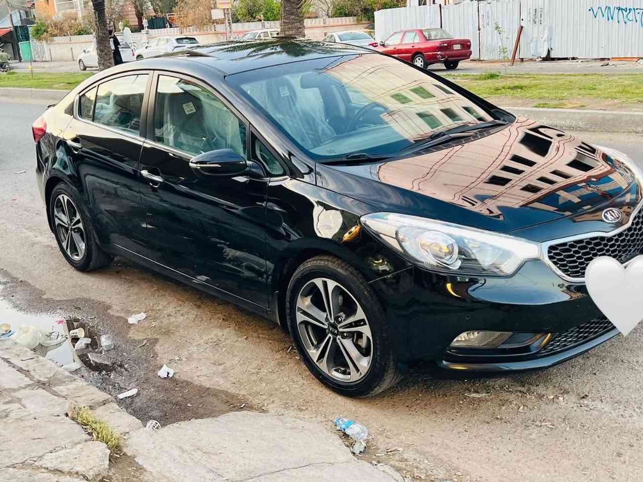 للبيع
Kia Cerato موديل 2016 – فول مواصفات

 • محرك 1600cc اقتصادي

 • كير أوتوماتيك 

 • فتحة سقف

 • تحكمات ستيرن

 • مرايا شفط كهرباء

 • حساسات أمامي وخلفي

 • LED أمامي وخلفي

 • شاشة صغيرة  + بلوتوث

 • كاميرا خلفية

 • كروز كنترول

 • وياله ألمنيوم وكالة

 • زجاج اوتوا + سنتر لوك

 • شفتات ستيرن 

الصبغ: فقط دعامية خلفية + قاعدة رقم الصندوق والباقي وكالة وصورة السونار مرفقة بالمنشور .

السيارة بأسمنا ورقم انكليزي الجديد  ونظيفة جداً  وما تحتاج أي مصروف.

المحرك والكير والشاصي بحالة الوكالة .

الموقع: (بغداد)

السعر: ( 135) قابل للتفاوض 

*********** للأستفسار
