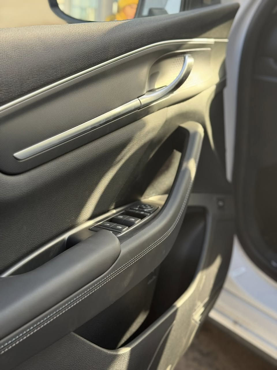 🔷معرض الملك لتجاره السيارات الحديثة🔷

       🔥دخول بي وايدي BYD الدسترويل 🔥

                          🔥بل لون الابيض  🔥

      🔥موديل 2025 الفول كارت والعده الكامله 🔥

                🔥الاسعار راح تكون تخبل اتصل وتدلل 🔥

الموصفات
🔹بصمة تشغيل 
🔹دخول ذكي 
🔹شاشه كبيرت دواره 
🔹ويل كب الكبير 
🔹داخل جلد اصلي بيجي 
🔹حساس خلفي 
🔹كارت تشغيل 
🔹كامره خلفيه 
🔹لايت زنون
🔹بك لايت ليد 
🔹تبريد قطعتين 
🔹يمشيك 1100
🔹لون الابيض
🔹باقي الموصفات المعروفه لدسترويل 

للستفسار زياره الموقع بغداد النهضه فرع الثالث فرع المصرف 

او الاتصال عله الارقام
***********
***********
