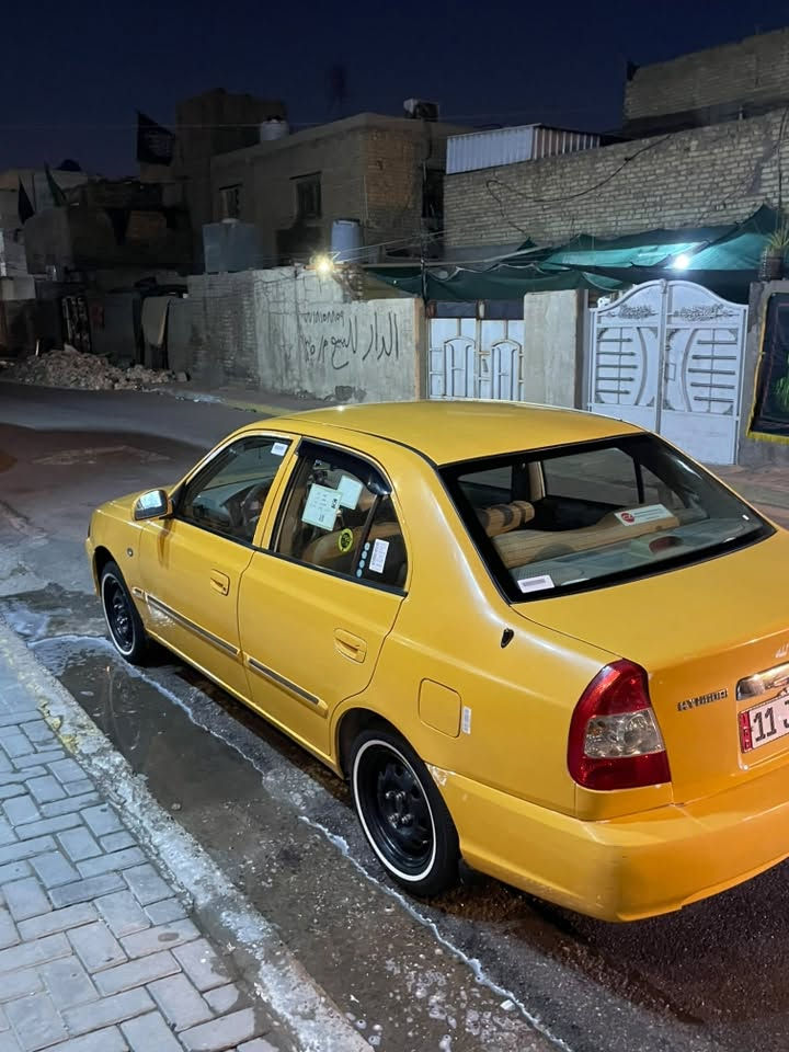سلام عليكم 
هونداي فيرنا ١٤
سياره كفاله ماعده طخه بسيطه بل جاملغ المامي جهت السايق يرجع بارد ودعاميه اماميه مثل ما موضح بل صور 
سياره تبريد جديد ثلج مكينه لا تنقيص ولا تبخير خير من الله سياره كله عل بلاد مدوشمه كامله عله اخر حبايه اي نقص مابيه 
السعر ٨٠ وبيه مجال
العنوان بغداد 
رقم الهاتف ***********
