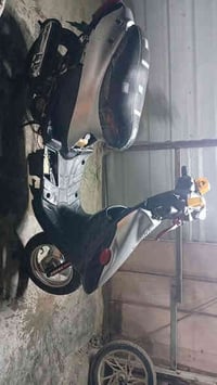 دراجة للبيع بيجي ام 9زروف دراجة نضيفة وحلوة نقصهة كهربايئات تشتغل هندر...