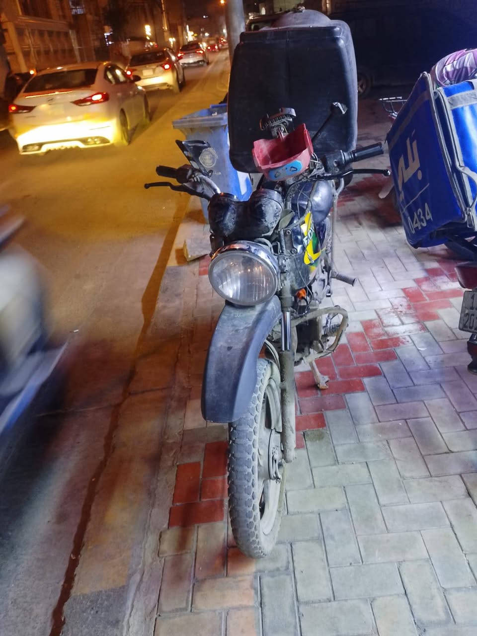 سلام عليكم بوكسر للبيع 21تجفيت جديد شركه دراجه بدون أوراق اكفل سرقه وعشاير دراجه مال وحد يريد يعيش مكاني بغداد حريه السعر 550وبيه مجال ***********/, ***********
