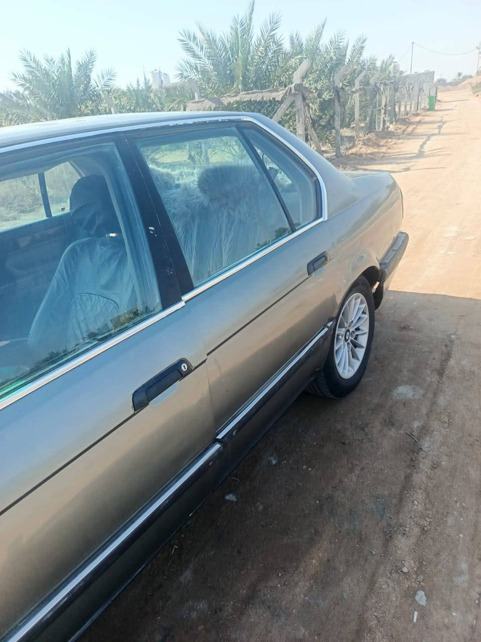 السلام عليكم سياره للبيع رقم بصره الجديد مكينه وكير بطه السياره مكفوله من الكص والنقل والضربه جاهزه السياره من كلشي مكاني البصره قضاء المدينه السعر 42 وبيها مجال *********** ،، البصرة, العراق
