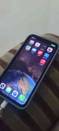 آيفون ١١ • ٦٤ • بطارية ١٠٠٪