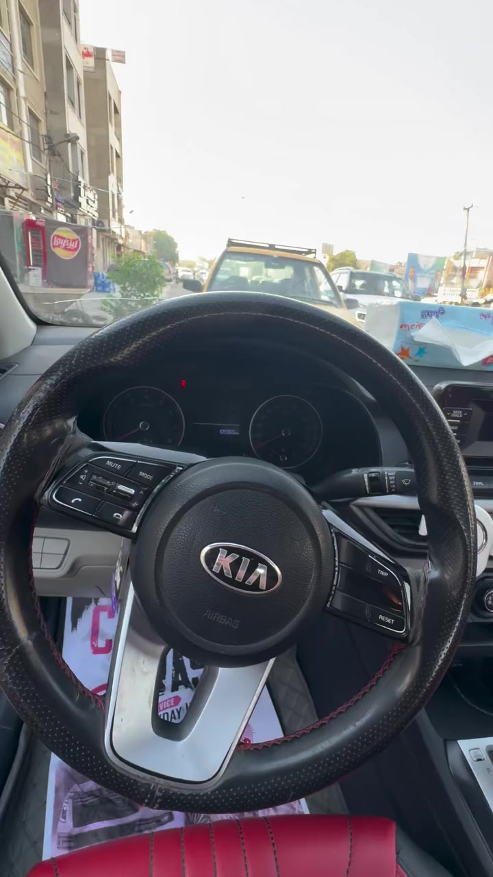 السلام عليكم سيراتو 2021  محرك 1600ماشية 122الف حقيقي السياره امبدله باب خلفي بلادي اصلي وبيه  بارد جاملغ الامامي وبارد جاملغ الخلفي  سياره نظيفه كلش السعر 150
***********
