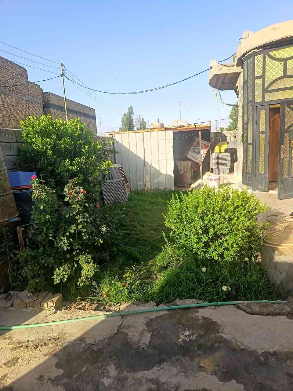 دار سكنية مميزة للبيع 🏠
​العنوان: بابل - الحلة، الطريق الراجع من مرقد العلوية شريفة (بنت الحسن) "ع".
​تفاصيل العقار:
​المساحة الكلية: 200 متر مربع.
​الواجهة: 13 متر 
​نوع العقار: طابو زراعي (سند 25 محول رسمي).
​المميزات:
​موقع مميز وقريب من الخدمات والطريق الرئيسي للعلوية شريفة.
​
​📞 للاستفسار والاتصال المباشر:
تواصل معنا عبر الرقم: ***********
​🏪 أو لمراجعة المكتب مباشرة:
مكتب كرار جبر للعقارات ---

