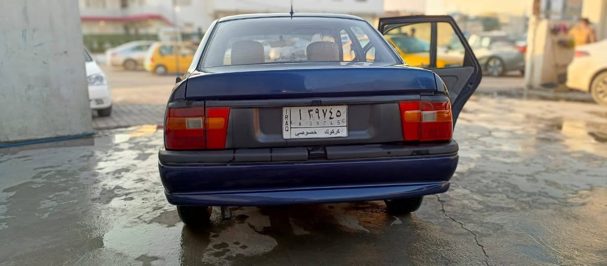 *********** 
فيكترا ٩٣ گير عادي 
گيروو مكينه به شرت 
بوياغ عام 
شيعاره  
قفل مركزييه 
تحويلو وكاله 
بيتاقه ي بنزين سعر 38$ شوین کرکوک كركوك, العراق
