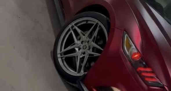 سلام عليكم  
تخم ويل فورجت قياس 20 نضافة 95% 
تك واحد فقط بي عواج من الوجه (مضروب حافة) 
اما الباقي مكفول من اللحيم ولفطر 
استفسار على رقمي مكاني بغداد وموجود توصيل 
***********
