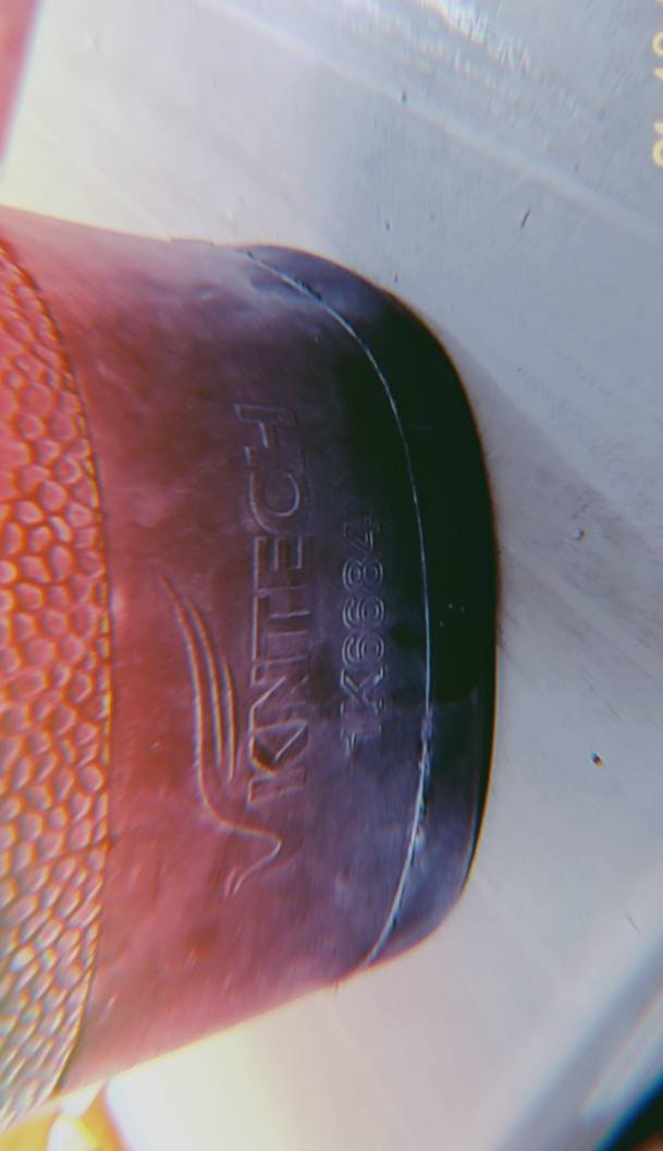 عندي قطعة واحدة (بالون هواء) جديدة وغير مستخدمة للبيع، وهذا تفصيل مواصفاتها:
​الشركة المصنعة: KNTECH.
​رقم الموديل: 1K6684.
​التوافق: يركب على أغلب محاور المقطورات (التريلات) مثل SAF و BPW.
​الحالة: القطعة جديدة بكرتونها وجاهزة للتركيب.
​لماذا هذه القطعة؟
تعتبر ماركة KNTECH من الخيارات العملية التي تجمع بين الجودة والسعر المناسب، وهي ممتازة لتحمل ضغوط العمل والطرق الخارجية.
​💰 السعر المطلوب:
90,000 دينار عراقي. وبي مجال بسيط 
​📍 المكان: بغداد - العبيدي - الرئاسة - سوق الرئاسة.
📞 للتواصل: ***********
​#بيع #قطع_غيار #شاحنات #تريلات #بغداد #العبيدي #KNTECH #معدات_ثقيلة
