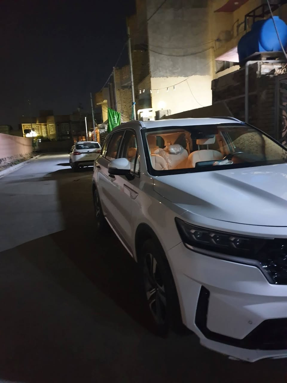 سورنتو للبيع 2023
ماشيه21 الف 
خليجي راقم واسط 
حادث بجم فقط 
اي استفسار رقمي موجود 
***********
