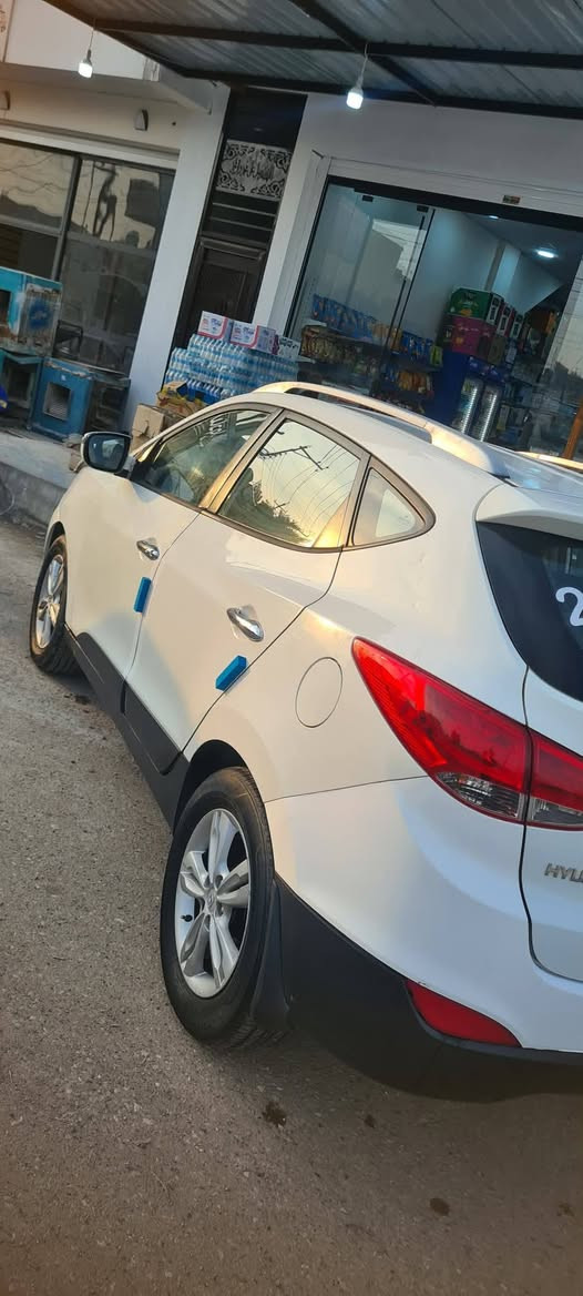 توسان 2011 الضرر موضح بالصورة صبغ مع تبديل باب السائق و محرك تجفيت شرط التنقيص و التبخير
رقم أربيل و السيارة بسمي
السعر ١٢٥
 المكان #طوزخورماتو 
للاستفسار
***********
