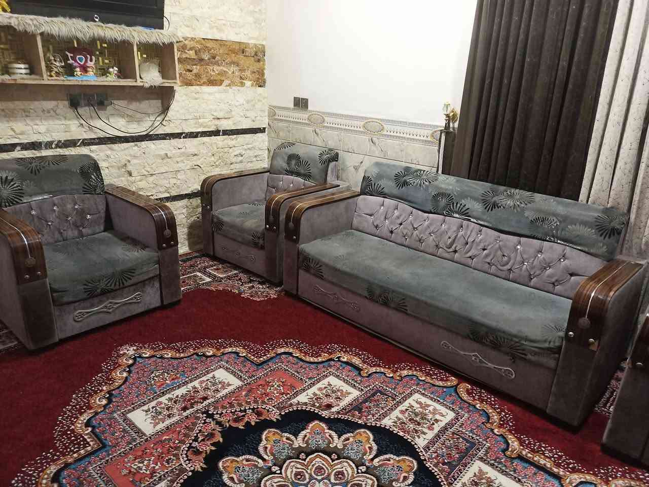 السلام عليكم تخم مستعمل للبيع 5مقاعدالمكان بابل الحله السعر 175وبي مجال للستفسار علئ الرقم *********** أو عل خاص
