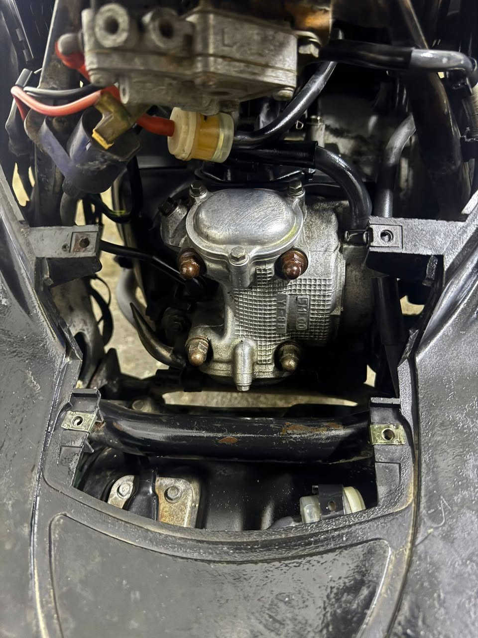 سلام عليكم دراجه سكنس فحل كابريتر. شلعه معدل حلو مكينه بلاديه ما مفتوحه  سلف هندر نكره بكل وقت
كفراتها موجود تريدها هيه وكفراتها بسعر وتريدها ابوحدها ابسعر كهربائيات كله شغال قفل جنطه قفل ستيرن شغال ريادها اب ٤٧٥ مكاني بغداد بلوثبه  رقمي *********** متواجد مازنجر واتساب وشكرا من الادمن واسف علاطاله
