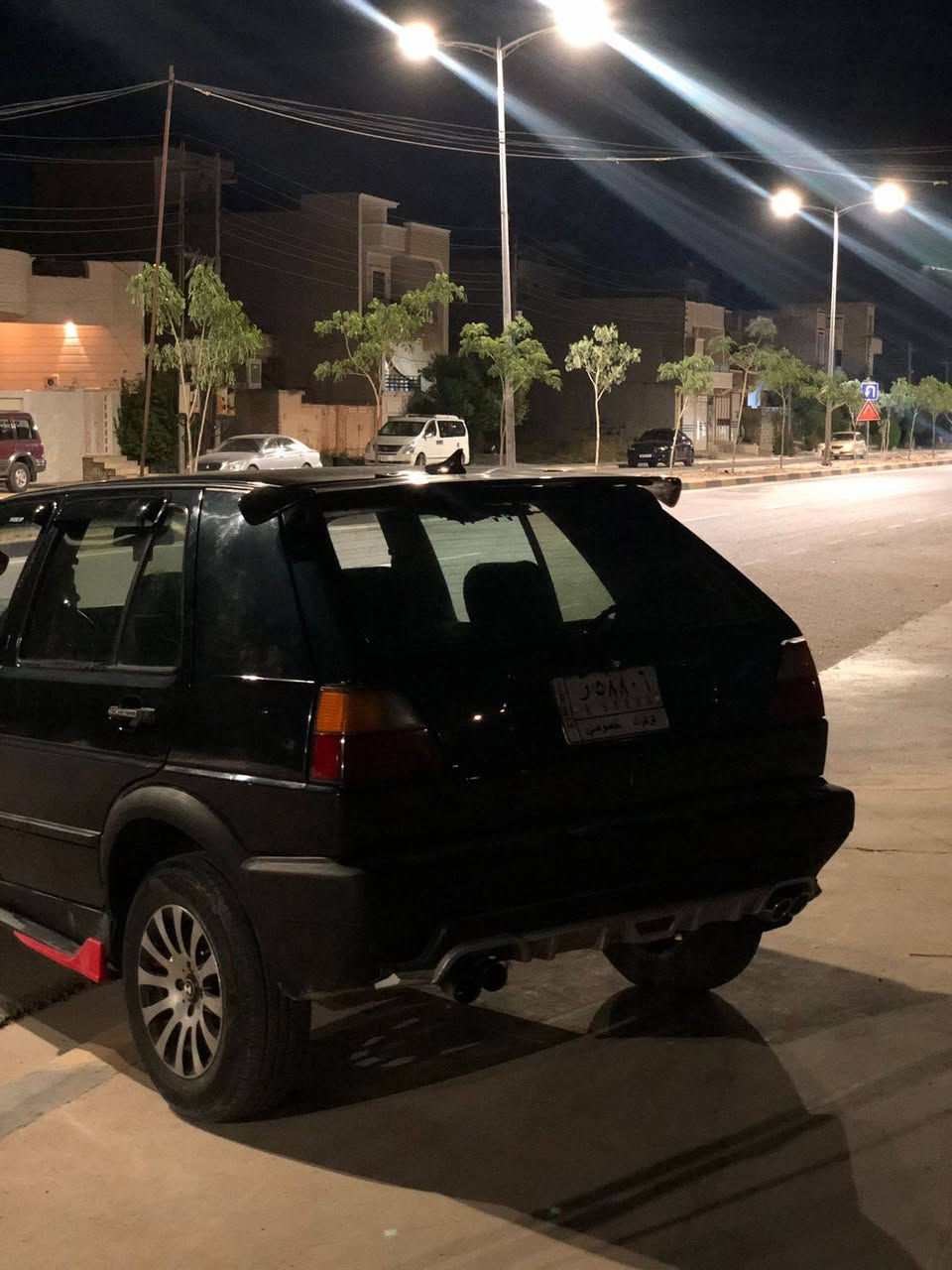 السلام عليكم كولف جيتا للبيع سياره موديل 91 مصبوغه جماليه فقط  سعرها 30 ورقه وبيها مجال  سياره كلش حلوه صدركير محرك كير عادي  مواصفات نفخ سياره كلش نظيفه وما بيها نقص من الدعميه للدعاميه بجم وخلف رياضي السياره متعوب عليها كل نقص ما بيها شراي يتواصل على هذا الرقم  *********** رقم كركوك تحويل مباشر
