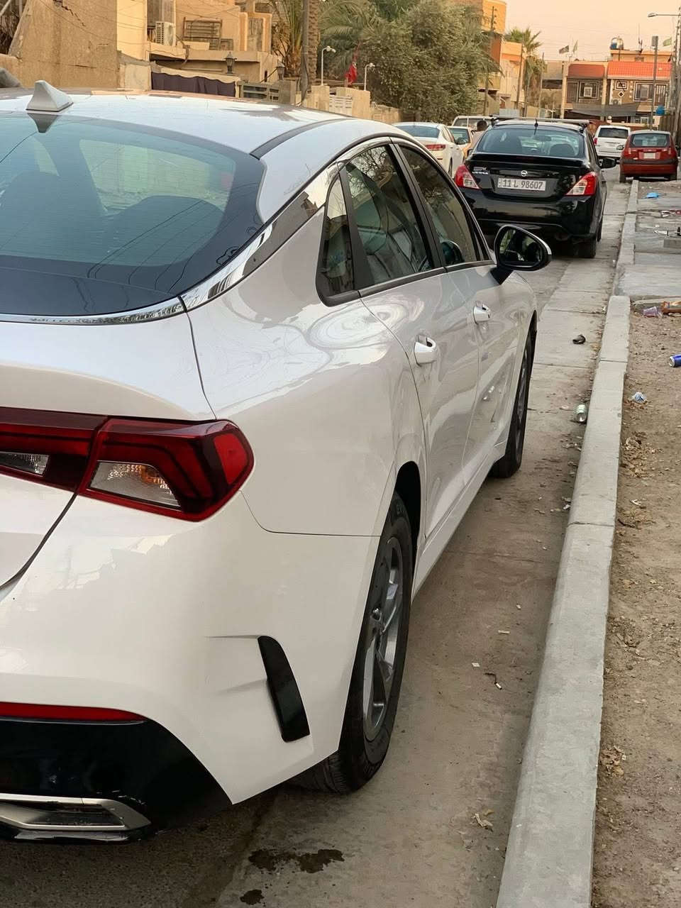 السلام عليكم
سيارة K5 موديل 2021 وارد امريكي 
حادث جاملغ جهة السائق 
القطع المصبوغة جاملغ جهة السائق والجاملغ والباب عكس السائق لكن بدون حادث صبغ بأمريكا نتيجة خدوش 
مكينة 1600 تيربو 
السيارة ماشية 70 الف كيلو رادار امامي وجانبي 
توقف ذاتي تشغيل عن بعد زينون بلادي وبعد مواصفات السيارة حلوة وجاهز مكينة وصدر وتبريد كلة جديد 
السعر 167💲 

اخوان مكلف بالنشر التواصل مع عالرقم 

التواصل على رقم الهاتف ***********
مكان السيارة بغداد حي الجهاد
