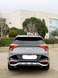 كيا سبورتج اكس لاين موديل٢٠٢٣ لون اسمنتي  رقم بغداد بسمي   مكينة 2500 ...