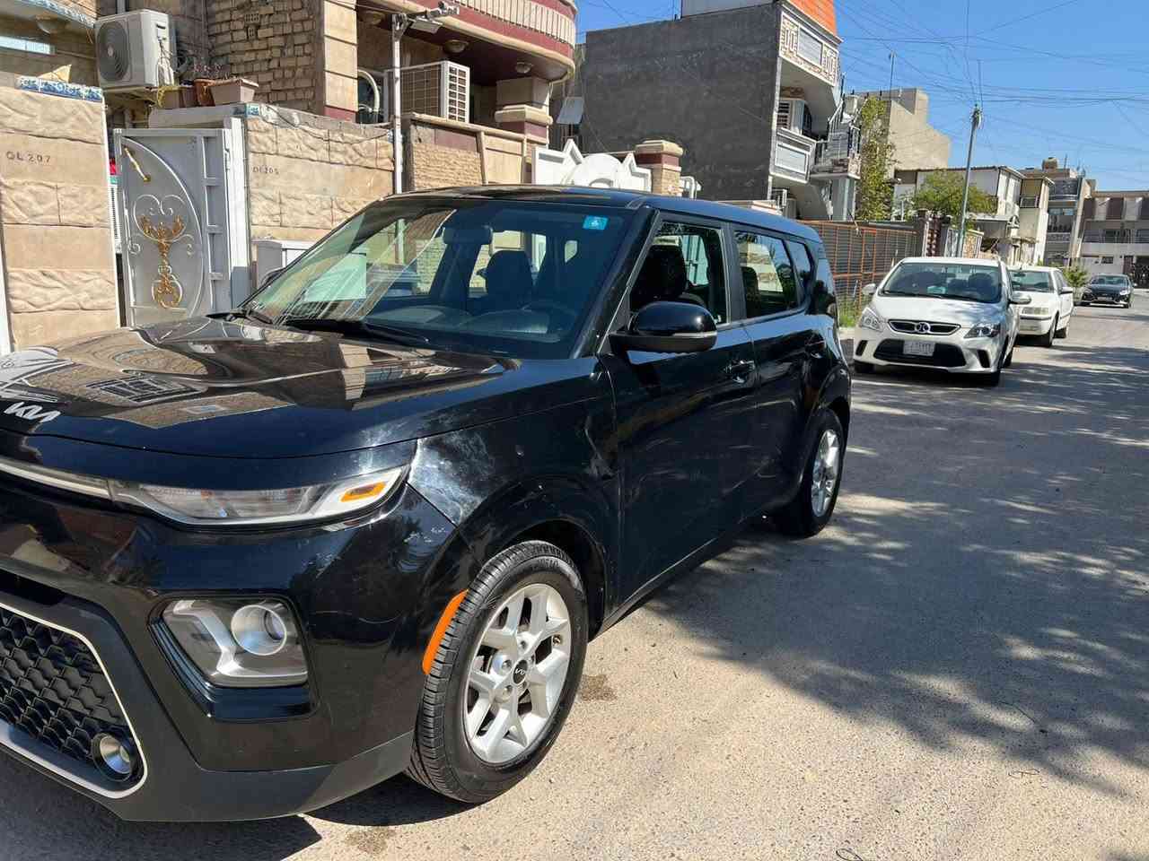 السلام عليكم للبيع او المراوس
 كيا صول موديل 2022 كندي
بدون قطره صبغ وبدون تبديل
فقط بارد وموجود السونار ويه الصور
ايرباك ستيرن فقط وراجع سستم
 رقم بغداد الدولي باسمي
 هزه جديده سنويه جديده
ماشيه 67 الف
 مكينه 2000 دوش مكفوله 
كير مكفول 
صدر امامي وخلفي جديد 
تخم تاير جديد
 باتري جديد 
نظامين قياده سبورت وعادي
اشاير بالمري
حساسات خلفيه
حساس ضغط الاطارات
رادار امامي وخلفي وجانبي
توقف ذاتي
مانع انحدار
نقطه عمياء
لايت عدسه
مانع انزلاق
كروز سرعه
تحكم ستيرن 4 جهات
تدفئه بالكشنات
تدفئه بالستيرن
تبريد ثلج
شاحن ويرليس
اوامر صوتيه
شاشه وكاميرا ابلاديه
شاشه كار بلي
مكاني بغداد الدوره
السعر ((135)) ورقه وبيه مجال
للتوصل على الرقم ***********
