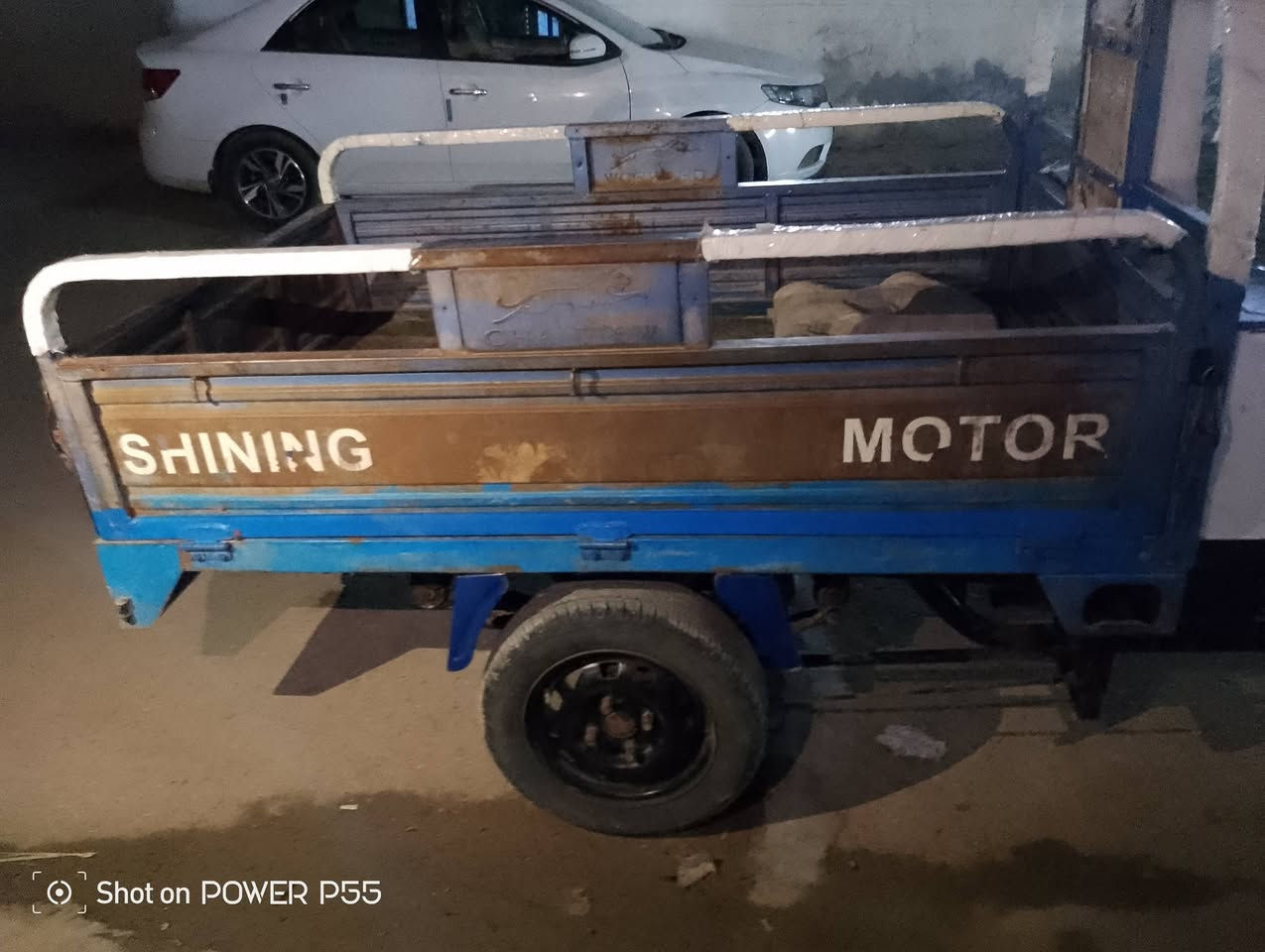 ستوته موديل 19 أوراق اصوليه بيها لحيم بلركبه ستوته كلها شغاله سلف هندر كهربائيات ستوته حلوه السعر 1100 وبيها مجال واسط صويره منطقه التنميه مكلف بلنشر اخوان ***********
