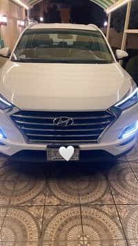 توسان 2020 ماشيه حقيقي 74500  فول مواصفات عدا البنوراما باسمي رقم بغدا...