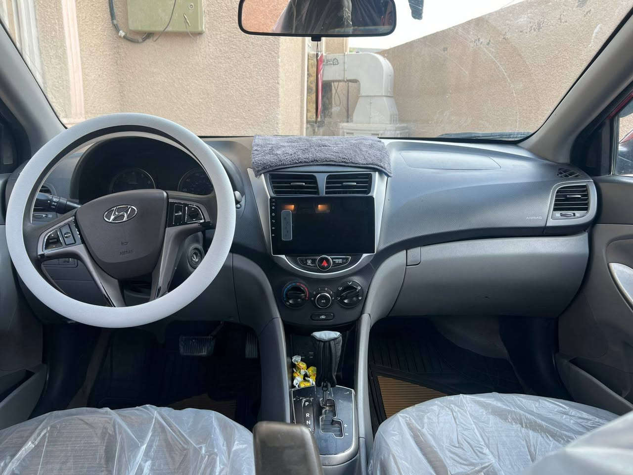 اكسنت 2017 امريكي رقم بغداد مكينه 1600
حادثه جاملغ وبنيد بدون دواخل 
مكينه وكير وحداديه وتخم تاير كله جديد
السعر 88 وبيه مجال
العنوان بابل الحصوه ‪***********‬‏
