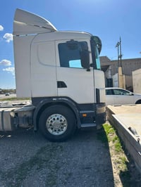 سلام علیکم اسکانیا 2004 راس عربانە سنویە جدید کفالە عامە للبیع  للاستف...