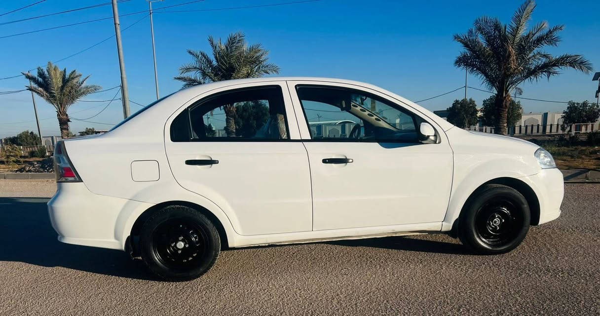 سلام عليكم افيو موديل 15جاهزه كير اوتو مكينه مفتوح شرط حداديه من الطول للطول جاهزه تخم تاير تبريد منظومة زنون رقم بغداد دولي راعيه بل كوفه بيه صبغ جاملغ امامي او دور جاملغ الخلفي والباقي كفاله سعر 80وبيه مجال بصيط للاتصال ***********
